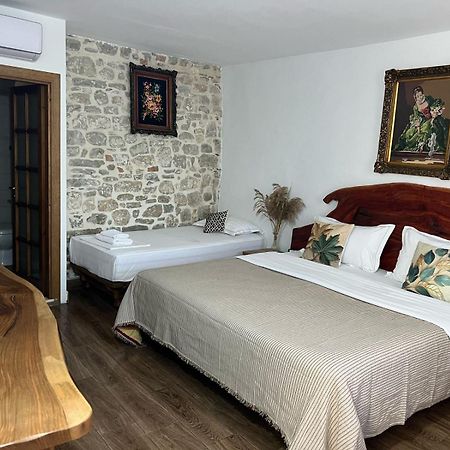 Hotel Omer The Ottoman House Berat Exterior photo